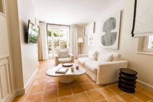 CAMERE